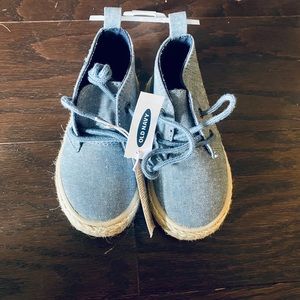 NWT Chambray Old Navy boys shoes